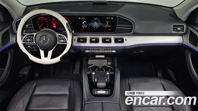 Mercedes-Benz GLE-Class 2020 — photo 10