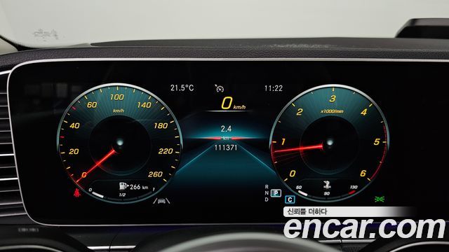 Mercedes-Benz GLE-Class 2020 — photo 11