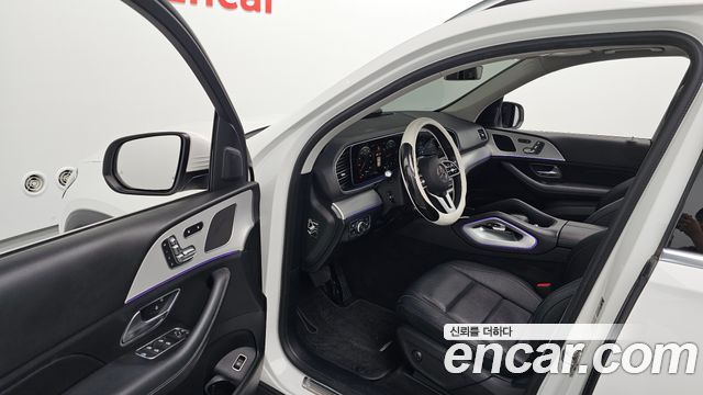 Mercedes-Benz GLE-Class 2020 — photo 13