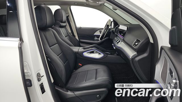 Mercedes-Benz GLE-Class 2020 — photo 17