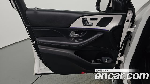 Mercedes-Benz GLE-Class 2020 — photo 14