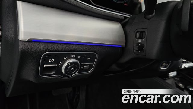 Mercedes-Benz GLE-Class 2020 — photo 28