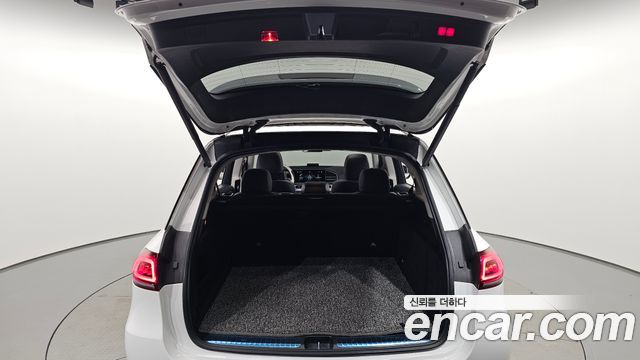Mercedes-Benz GLE-Class 2020 — photo 32