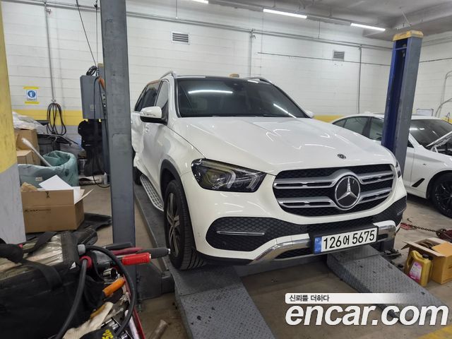 Mercedes-Benz GLE-Class 2020 — photo 34