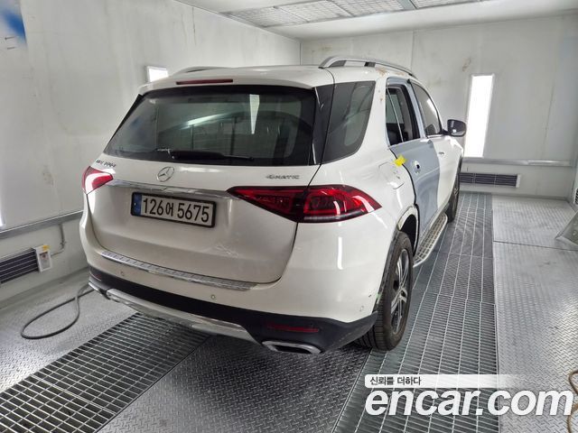 Mercedes-Benz GLE-Class 2020 — photo 37