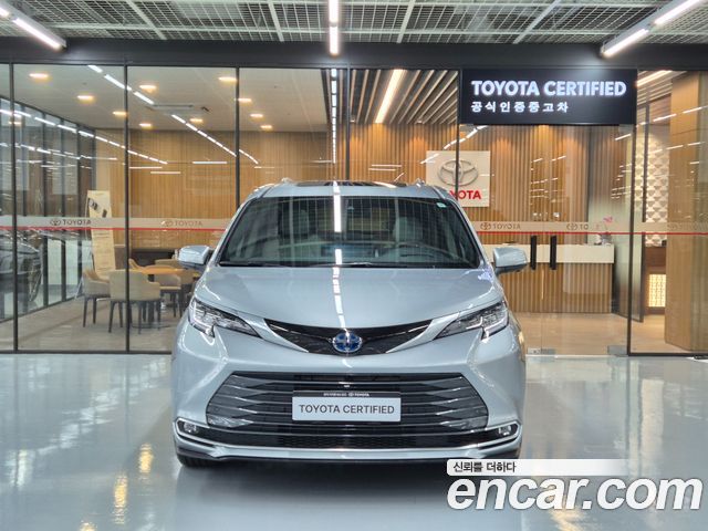 Toyota Sienna 2025 — photo 3