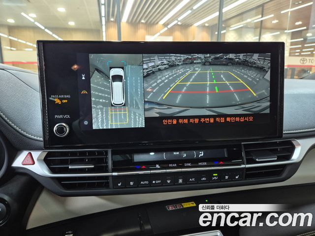 Toyota Sienna 2025 — photo 9