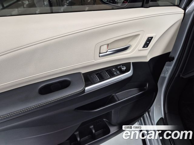 Toyota Sienna 2025 — photo 13