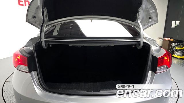 Hyundai AVANTE 2012 — photo 20