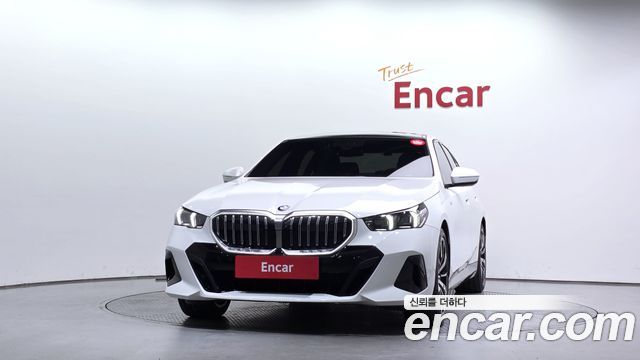 BMW 5-Series 2024 — photo 3