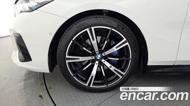 BMW 5-Series 2024 — photo 5