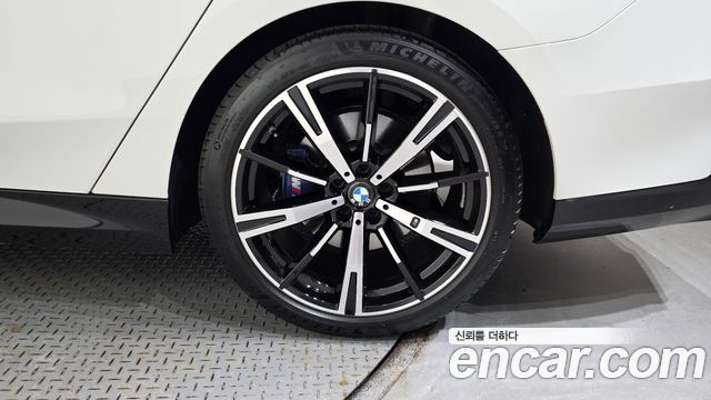 BMW 5-Series 2024 — photo 7