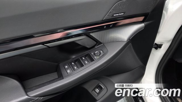 BMW 5-Series 2024 — photo 30