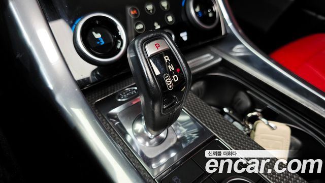 Land Rover Range Rover Sport 2018 — photo 12