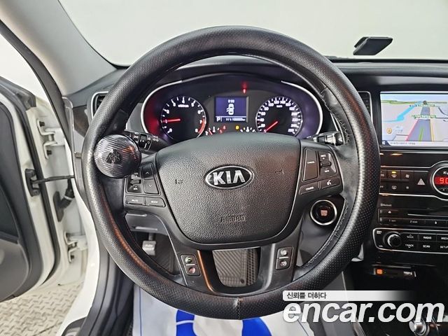 Kia K7 2013 — photo 9