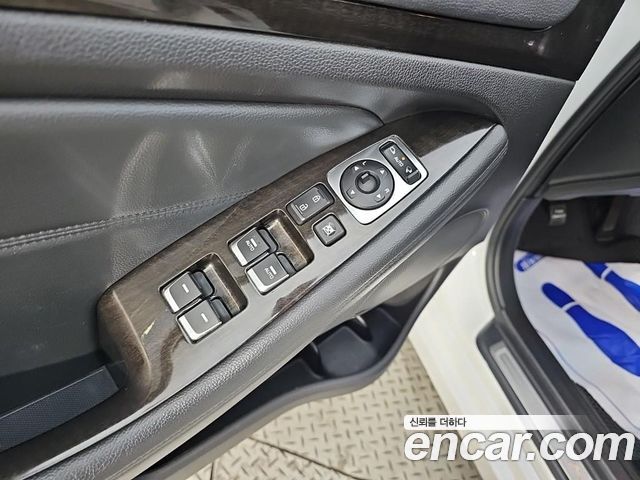 Kia K7 2013 — photo 13