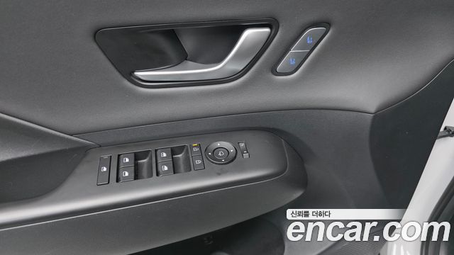 Hyundai Kona 2023 — photo 17