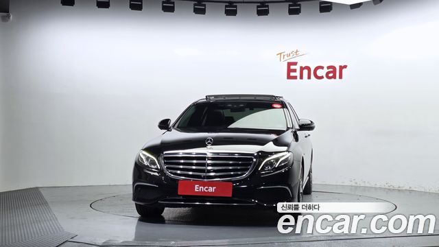 Mercedes-Benz E-Class 2019 — photo 3