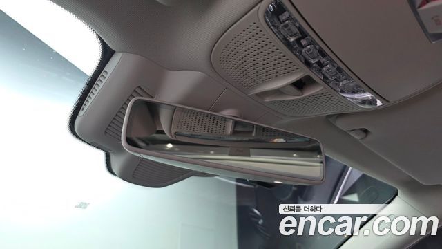 Mercedes-Benz E-Class 2019 — photo 29