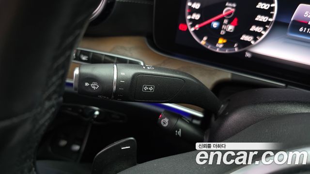 Mercedes-Benz E-Class 2019 — photo 35