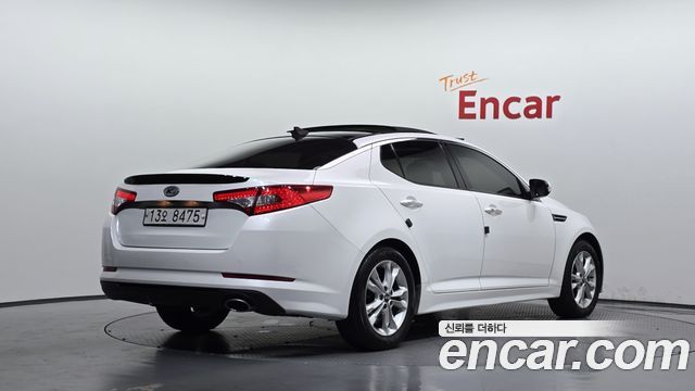 Kia K5 2011 — photo 2
