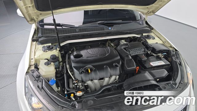 Kia K5 2011 — photo 6