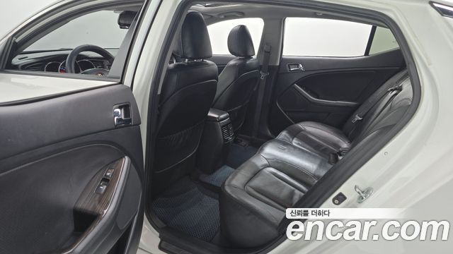 Kia K5 2011 — photo 12