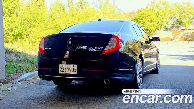 Lincoln MKS 2013 — photo 2