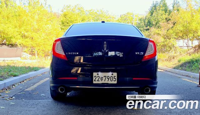 Lincoln MKS 2013 — photo 4
