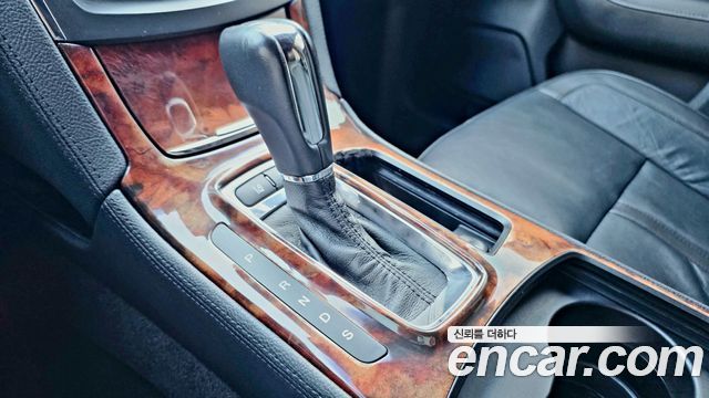 Lincoln MKS 2013 — photo 9