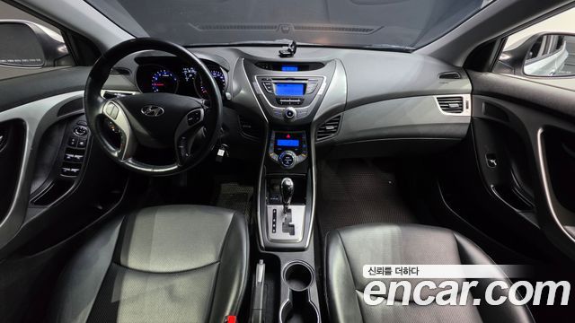 Hyundai AVANTE 2013 — photo 7