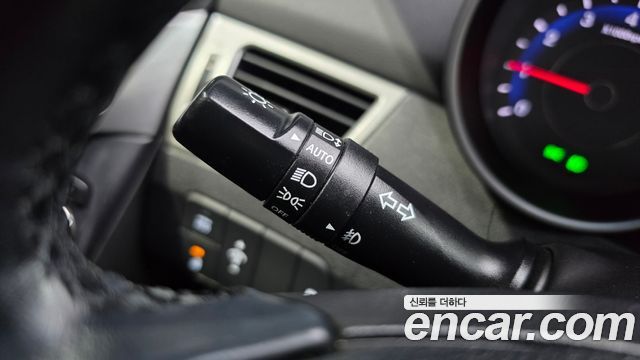 Hyundai AVANTE 2013 — photo 19