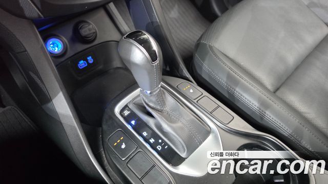 Hyundai Santafe 2016 — photo 12