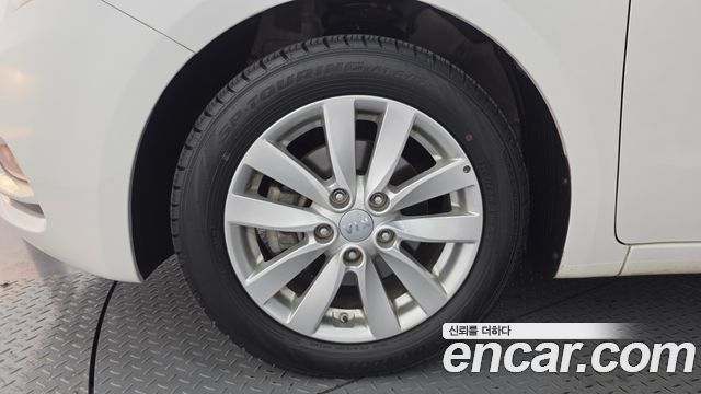 Kia K3 2015 — photo 5