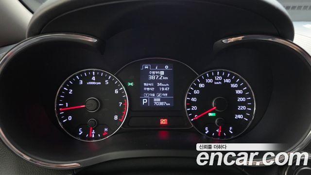 Kia K3 2015 — photo 11