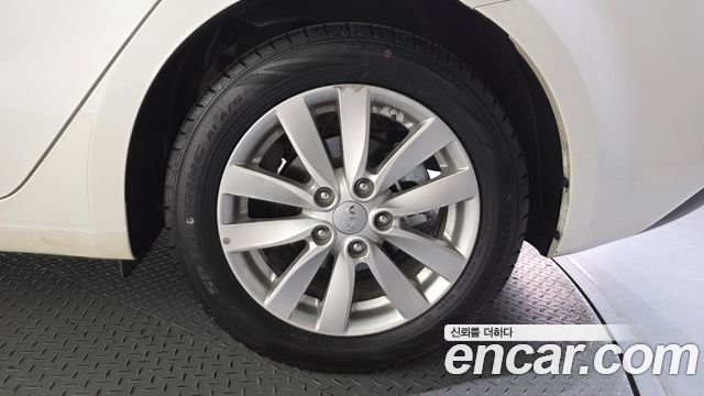 Kia K3 2015 — photo 7