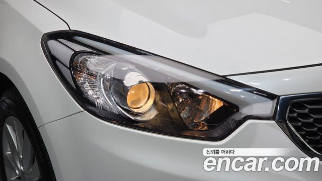 Kia K3 2015 — photo 8