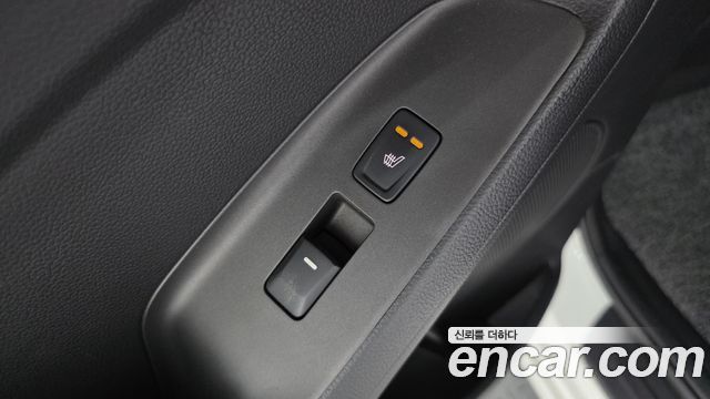 Kia K3 2015 — photo 27