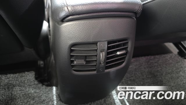 Kia K3 2015 — photo 28