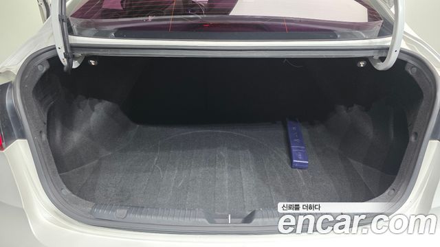 Kia K3 2015 — photo 29