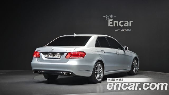 Mercedes-Benz E-Class 2016 — photo 2