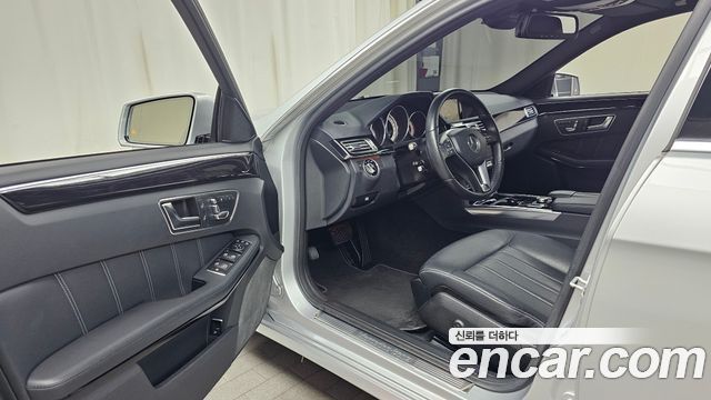 Mercedes-Benz E-Class 2016 — photo 10