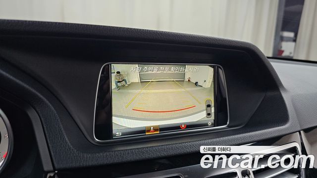 Mercedes-Benz E-Class 2016 — photo 15