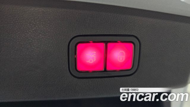 Mercedes-Benz E-Class 2016 — photo 20