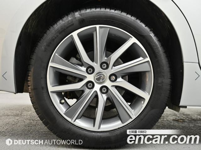 Lexus ES 2017 — photo 6