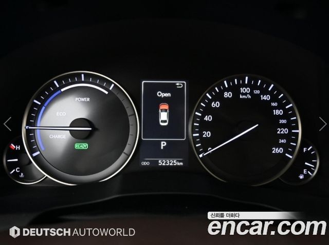Lexus ES 2017 — photo 9