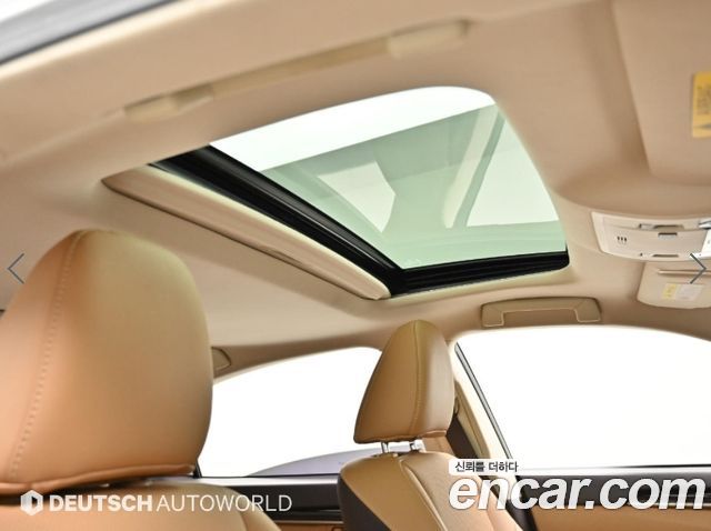 Lexus ES 2017 — photo 18