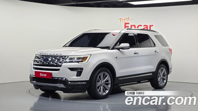 Ford Explorer 2018 — photo 1