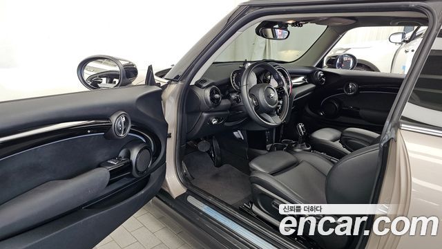 Mini Cooper 2022 — photo 13