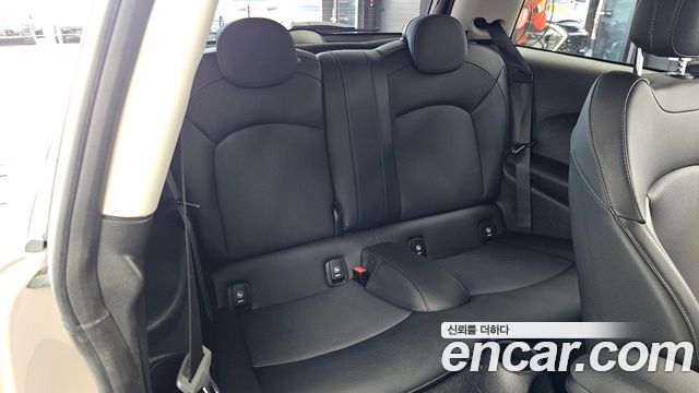 Mini Cooper 2022 — photo 18
